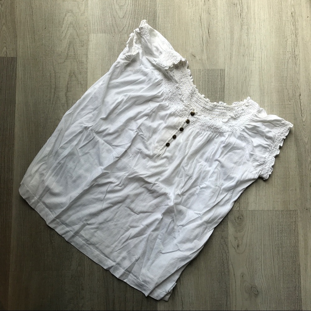 Brand new never worn white top with buttons size M